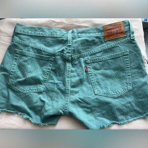 Seafoam Levi 501 shorts